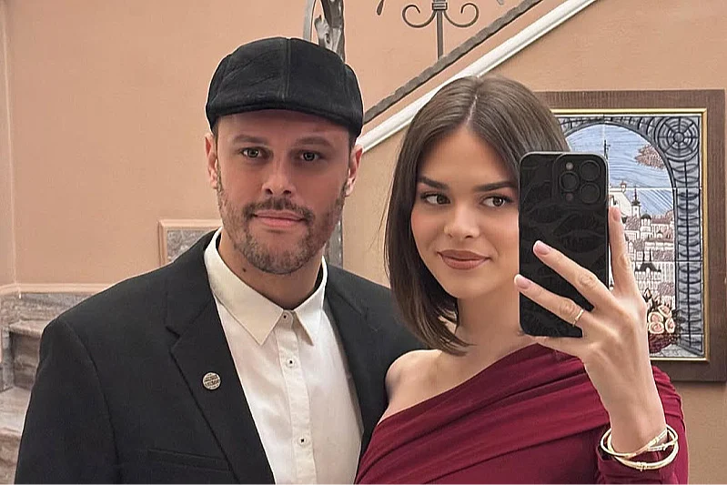 Igor Kojić i 15 godina mlađa Sofija zvanično su okončali brak nakon svega osam mjeseci.